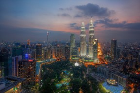 开云体育app在线-国际热身赛中国女足战平 球迷鼓励球队努力，国足热身赛视频