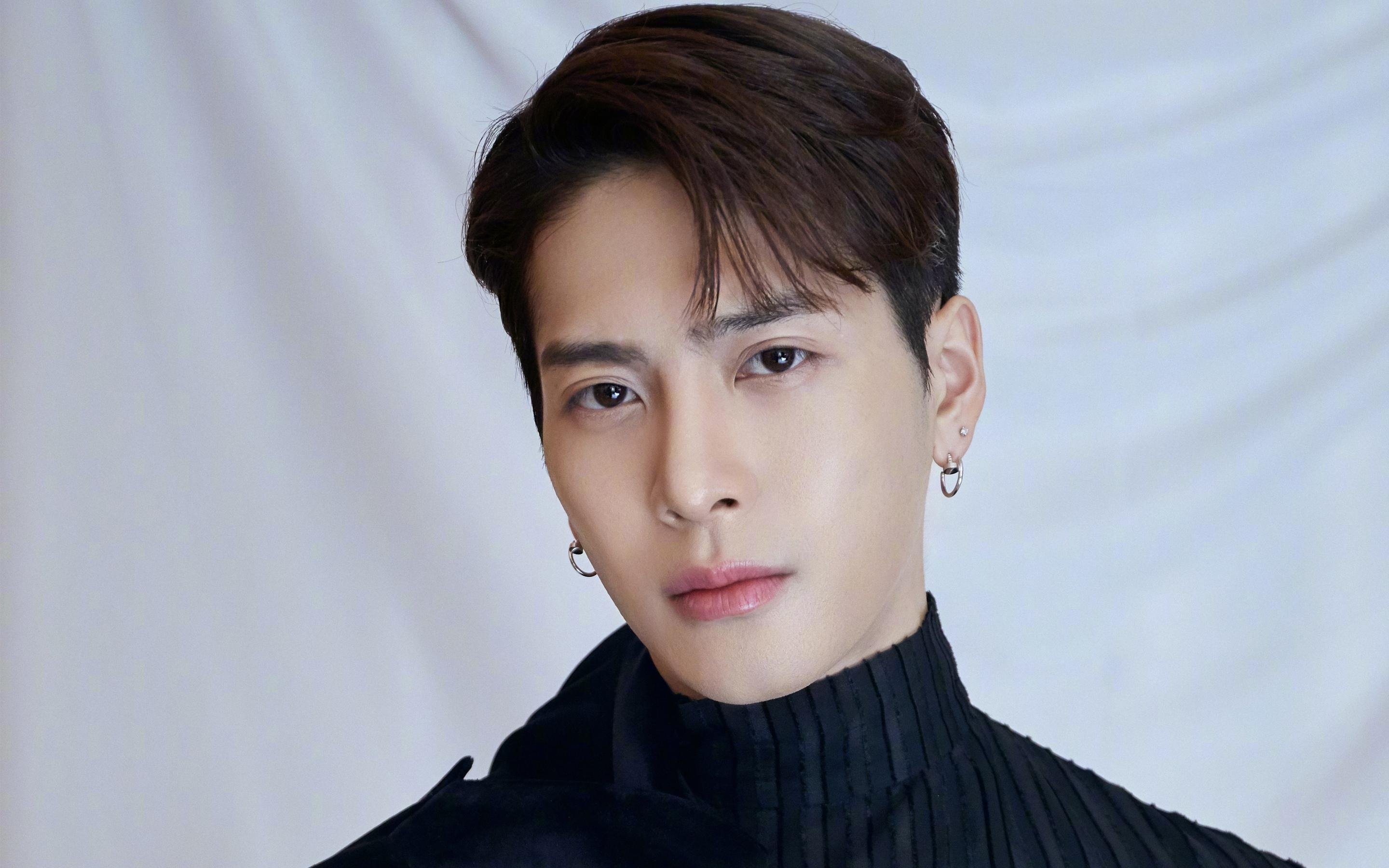 “马丁·高尔西以强大体能和智慧震撼橄榄球场”